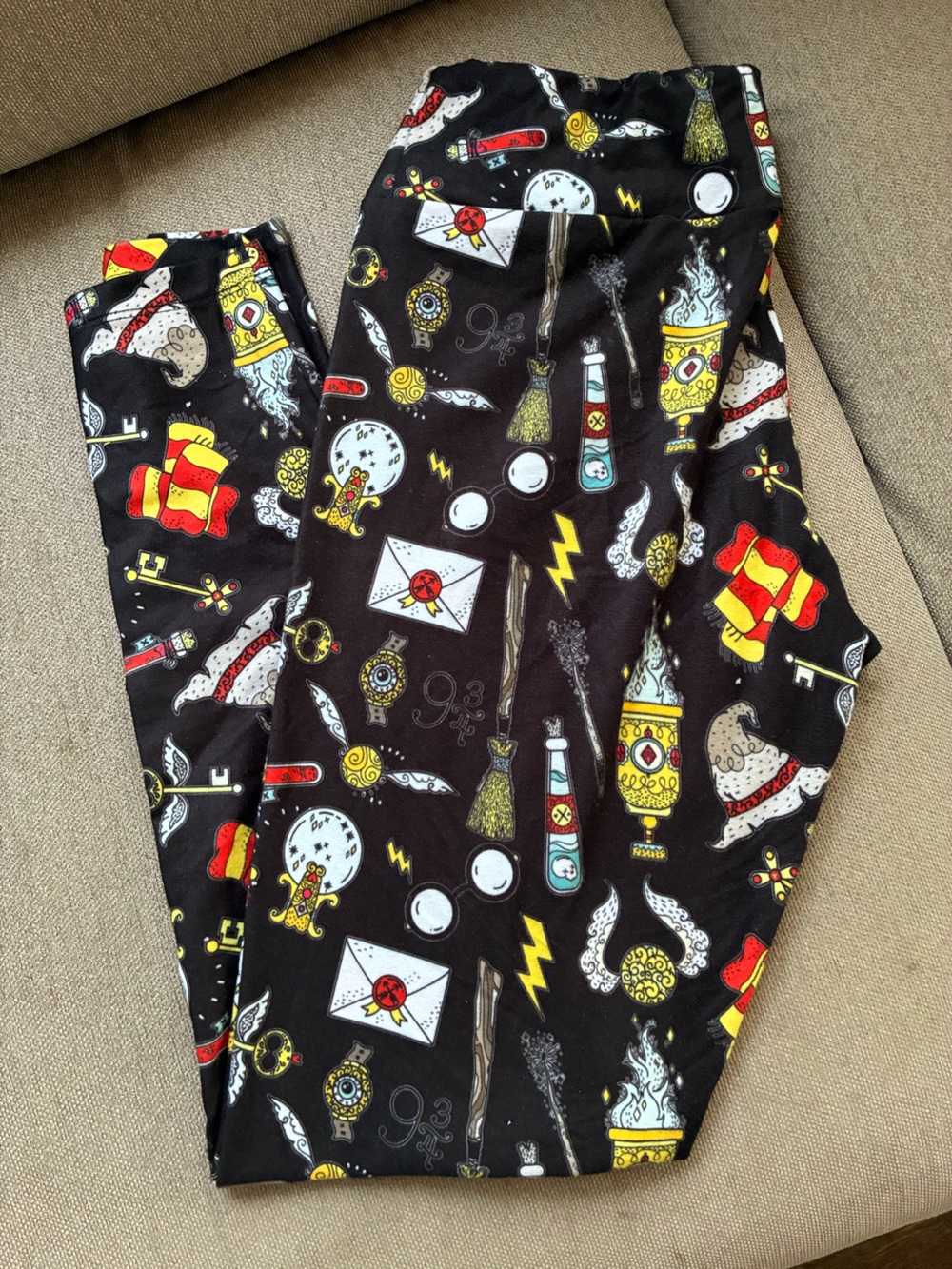 Magic-Themed Gryffindor House Black Leggings with Yellow & Red Accents